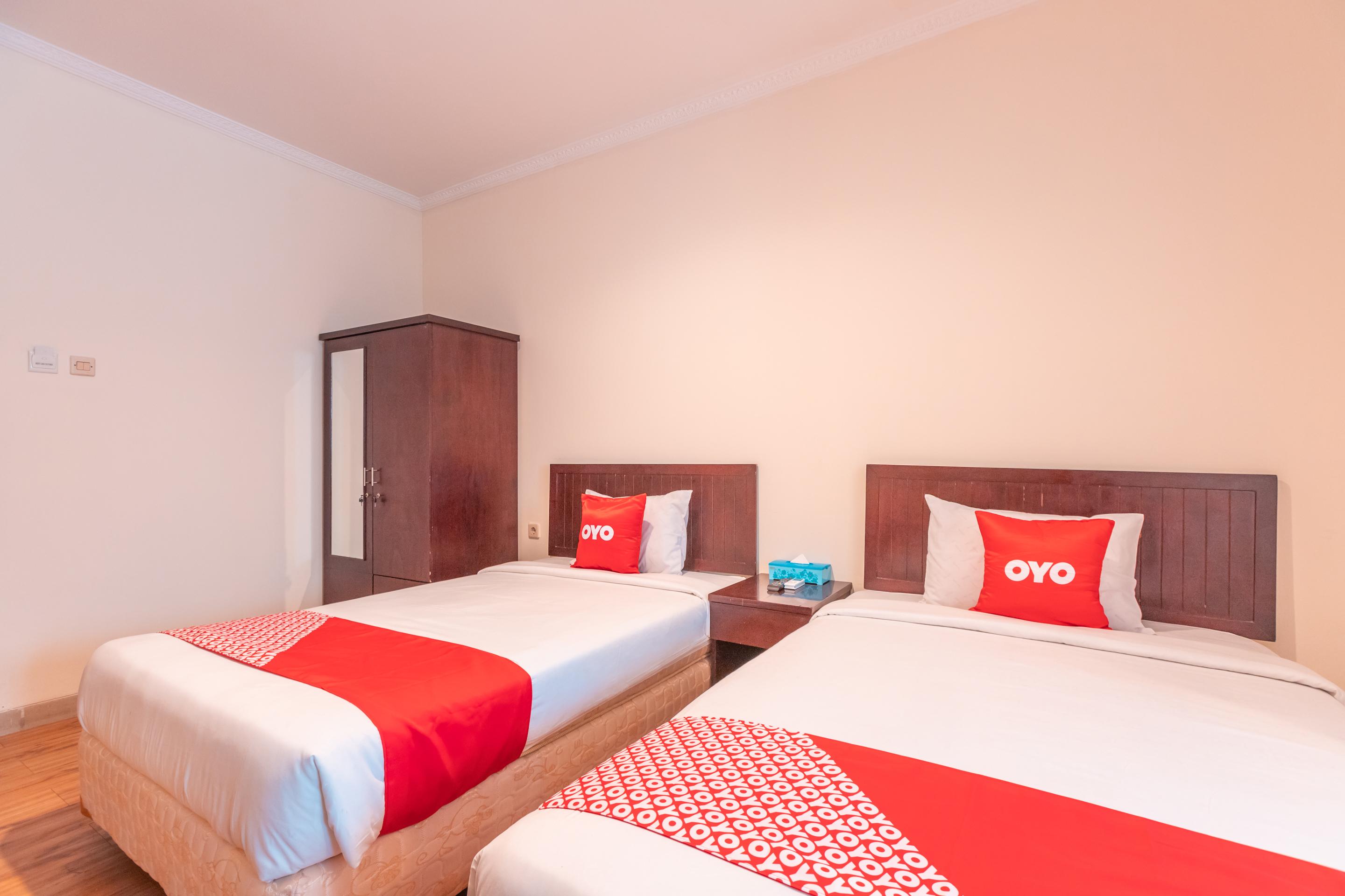Vaccinated Staff - Oyo Flagship 2131 Hotel Binong Τάνγκερανγκ Εξωτερικό φωτογραφία